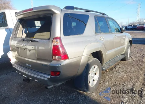 2005 Toyota 4Runner Sr5 V6 z USA, uszkodzony, nr VIN JTEBU14R350078495